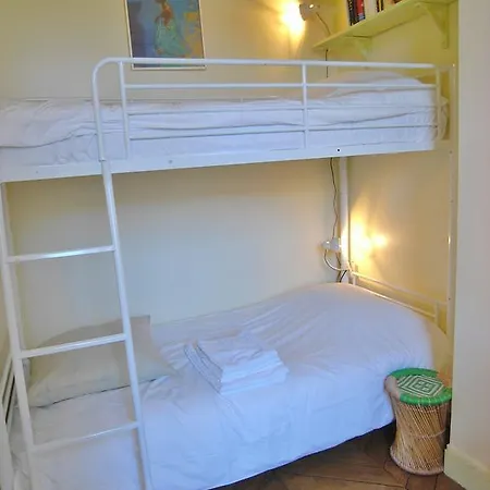 Studio - Turenne Apartment Paris
