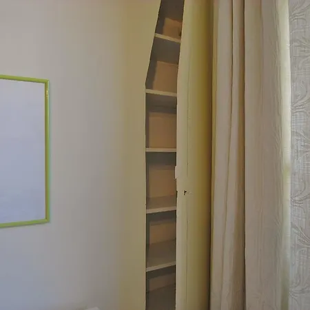 Studio - Turenne Apartment *
